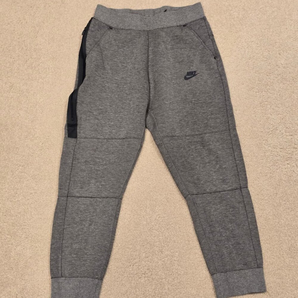 Nike Boys Youth Joggers Gray Size XL Tech Fleece